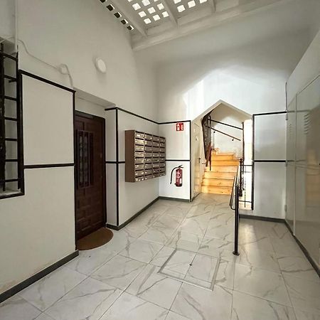 Sebastian Elcano 6, Embajadores Madrid Dış mekan fotoğraf