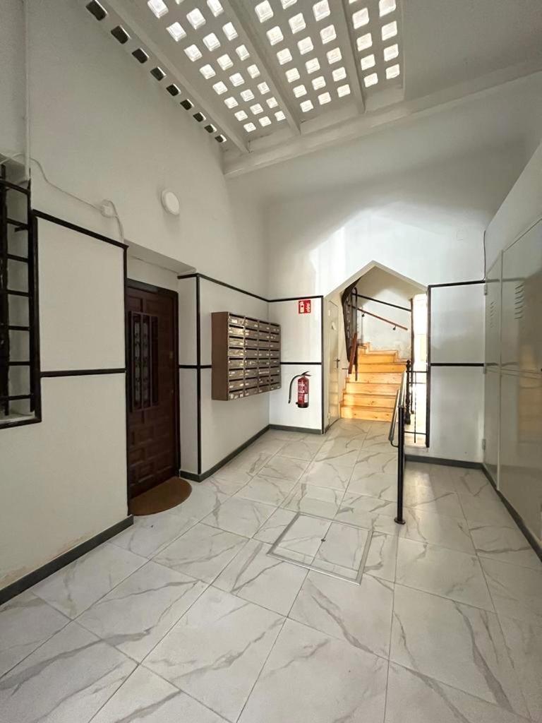 Sebastian Elcano 6, Embajadores Madrid Dış mekan fotoğraf